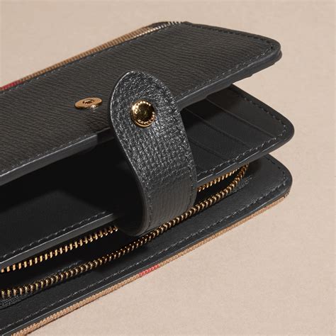 designer wallets for women black.